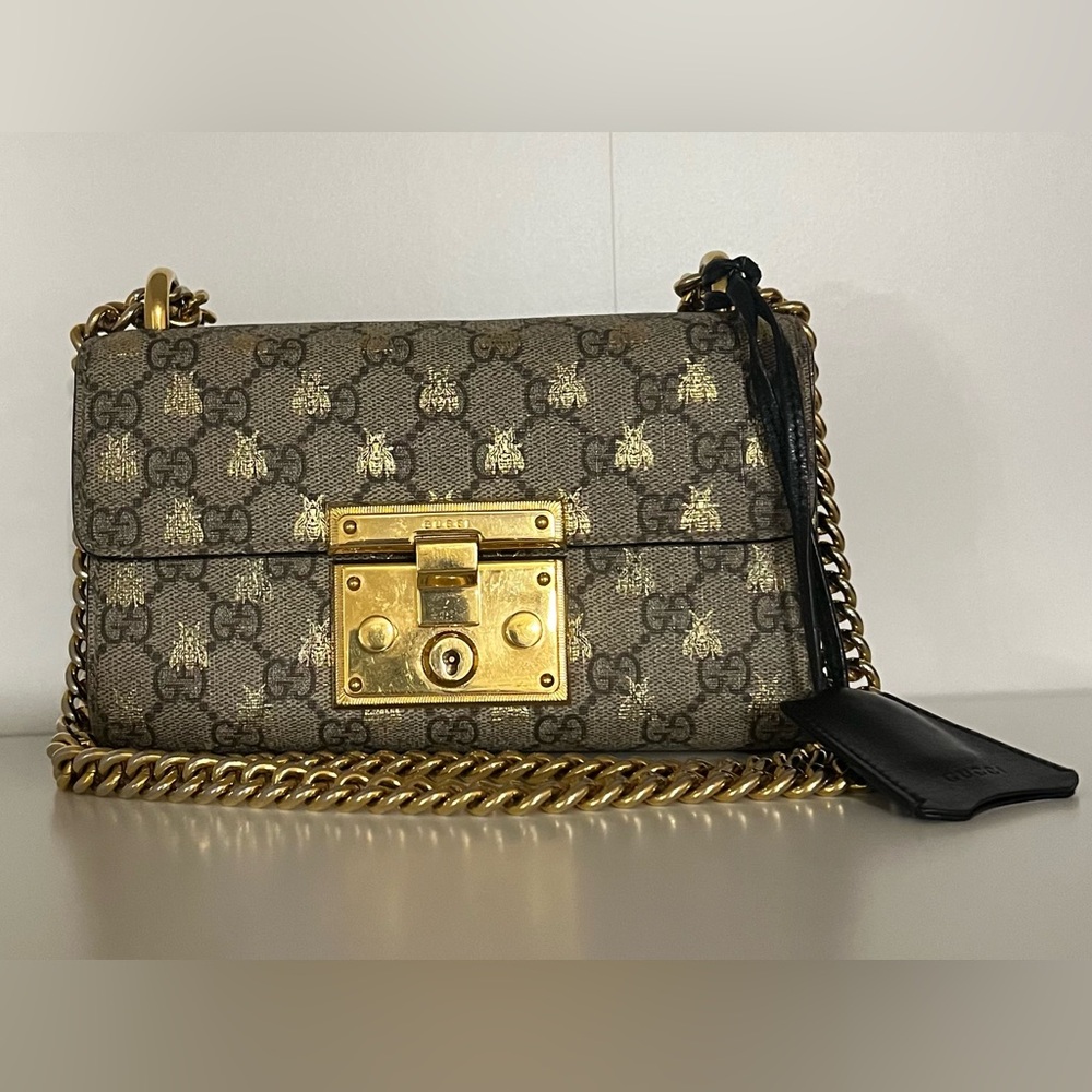 Gucci supreme monogram bees small padlock shoulder bag